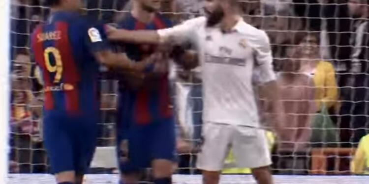 CARVAJALSUAREZCLASICO1.jpg