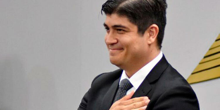 Carlos-Alvarado.jpg