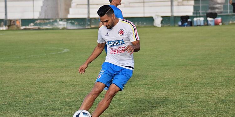 Falcao-LAFm-@FCFSeleccionCol.jpg