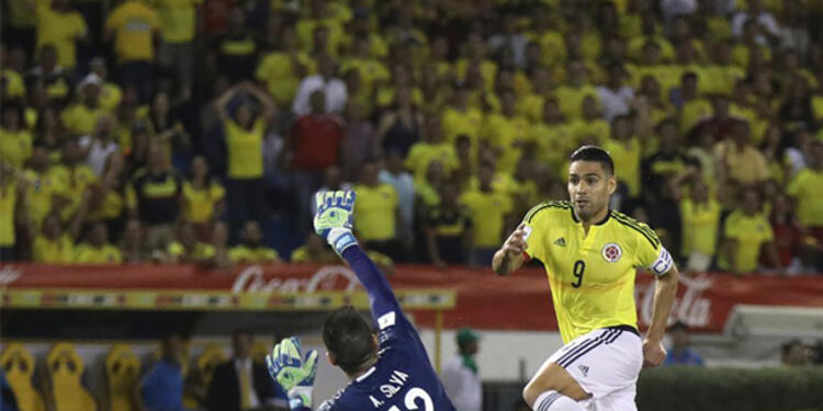 FalcaoColombiaPicadaAFP.jpg
