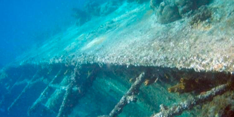 El San José fue hundido por una flota de corsarios ingleses el 8 de junio de 1708 en cercanías de Cartagena de Indias. El San José fue hundido por una flota de corsarios ingleses el 8 de junio de 1708 en cercanías de Cartagena de Indias.