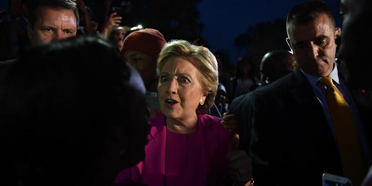 Hillary-LAFm-AFP1.jpg
