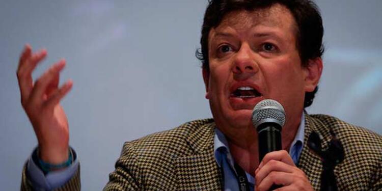 HollmanMorrisColprensa.jpg
