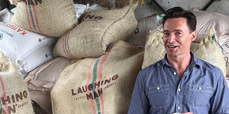 HughJackmanCafeColFOTOTWITTERDELACTOR.jpg