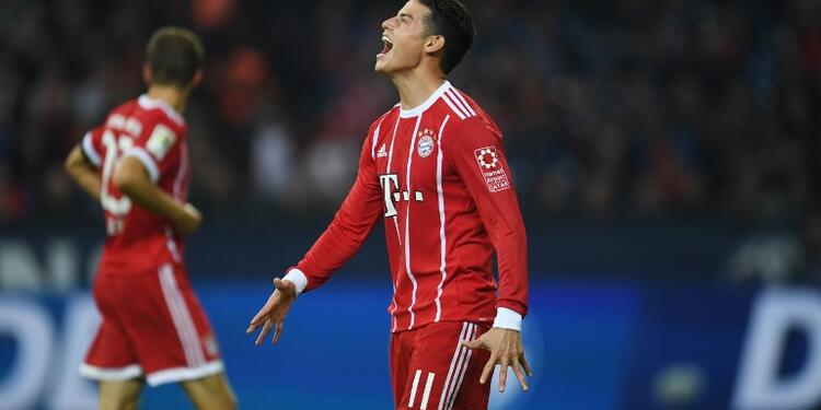 JamesBayernRefFotoAFP.jpg
