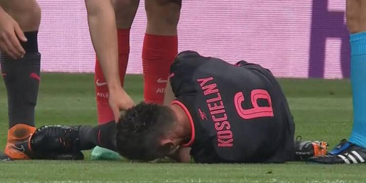 LaurentKoscielnyLESION.jpg