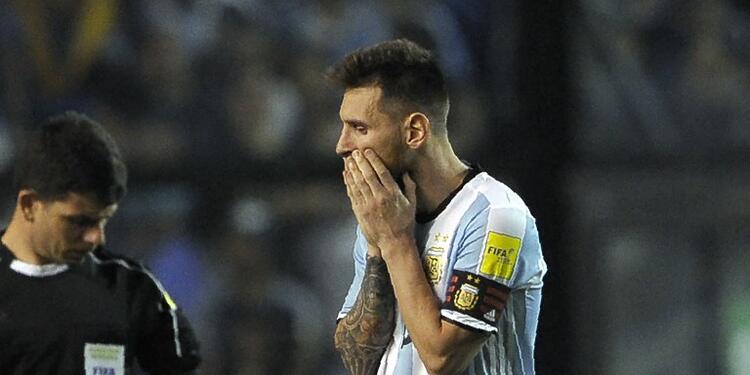 MessivsPeruAFP.jpg