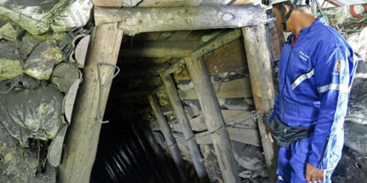 AFP.Los restos de los mineros ya fueron rescatados Los restos de los mineros ya fueron rescatados