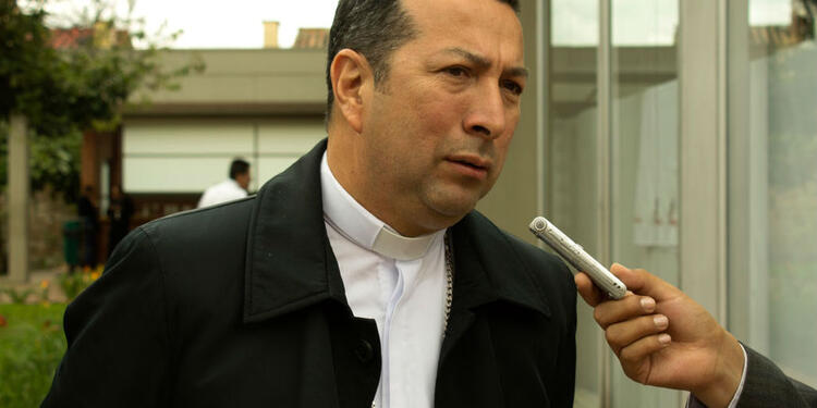 MonseorOrlandoOlavelafm.jpg