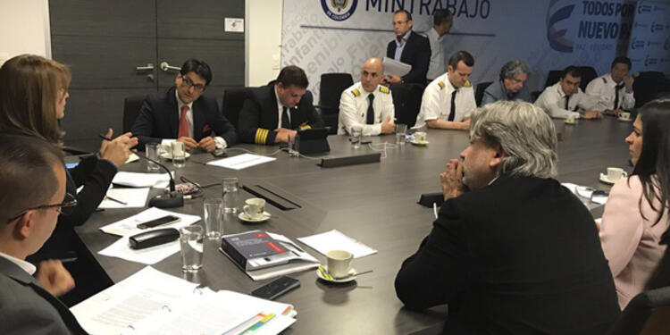 Pilotos-LA-FM-@MintrabajoCol.jpg