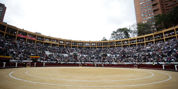 Plaza-de-toros-Colprensa-Juan-Páez.jpg