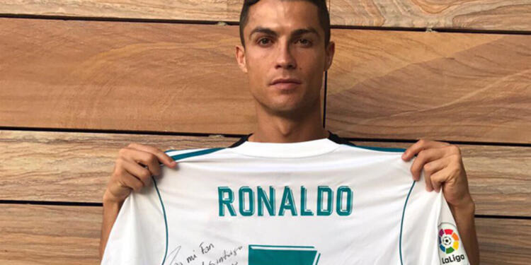 Ronaldo-LA-FM-@Cristiano.jpg