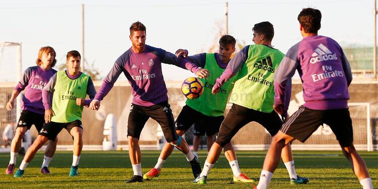 SERGIORAMOSENTRENANDOMADRIOFICIAL1.jpg