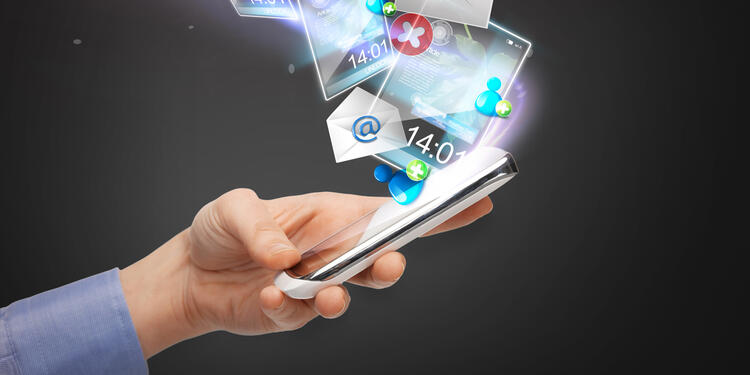SMARTPHONEINGIMAGE1.jpg