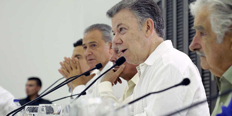 Santos-LA-FM-Presidencia21.jpg