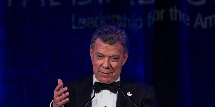 Santos-LAFm-AFP1.jpg