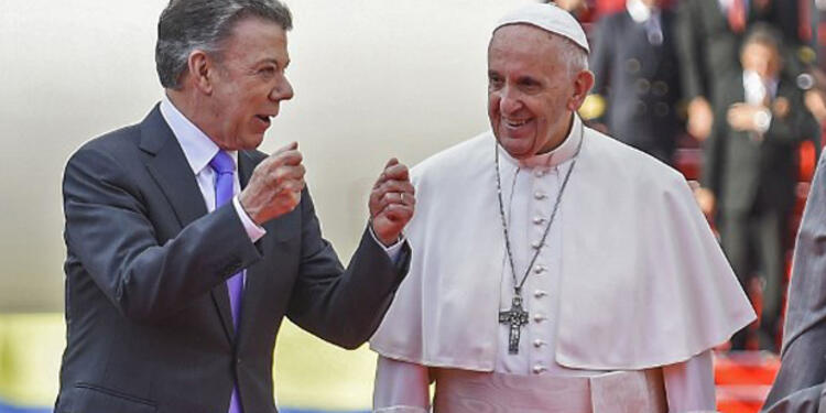 Santos-Papa-AFP-LA-FM.jpg