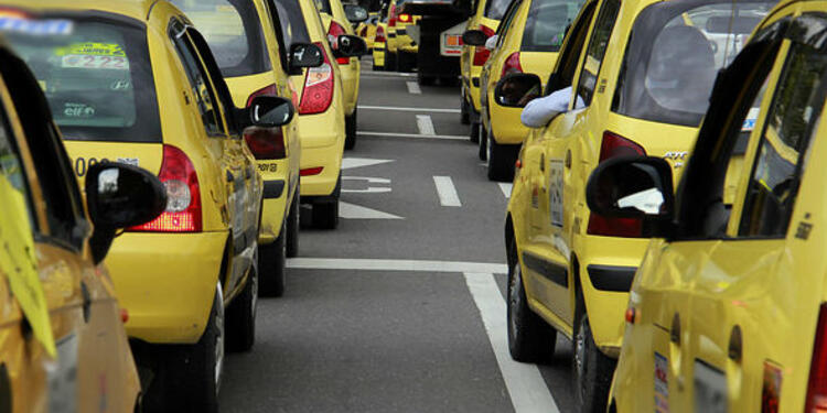 Taxis-Colprensa-Raúl-Palacios-1.jpg