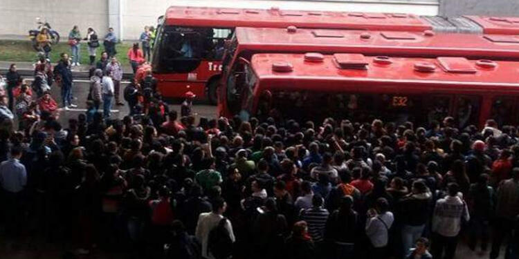 Transmilenio TransmilenioPortalAmericas1.jpg