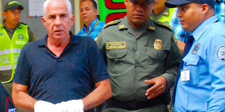 TurcoHilsacaColprensaLAFm1.jpg