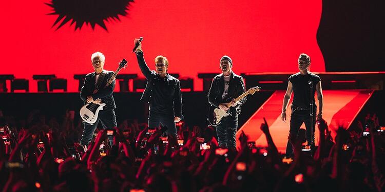 U2-LA-FM-Oficial.jpg