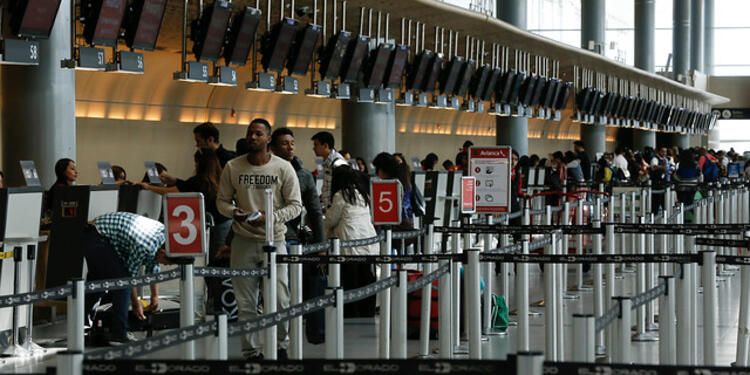 aeropuertocolprensa.jpg