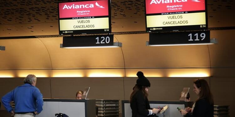 aviancacolprensavueloscancelados.jpg