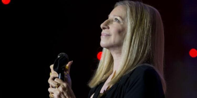 barbra-streisand-by-jim-hollander.jpg