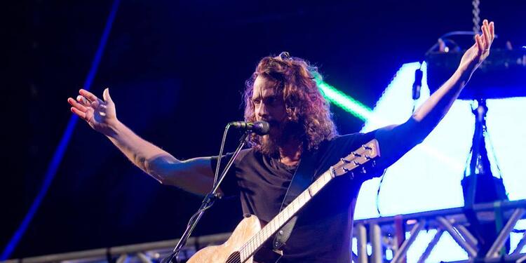 chriscornell11111.jpg