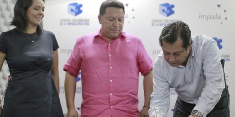 firma-convenio-sistema-de-transporte-fluvial-cartagena-@AlcaldiaCTG.jpg