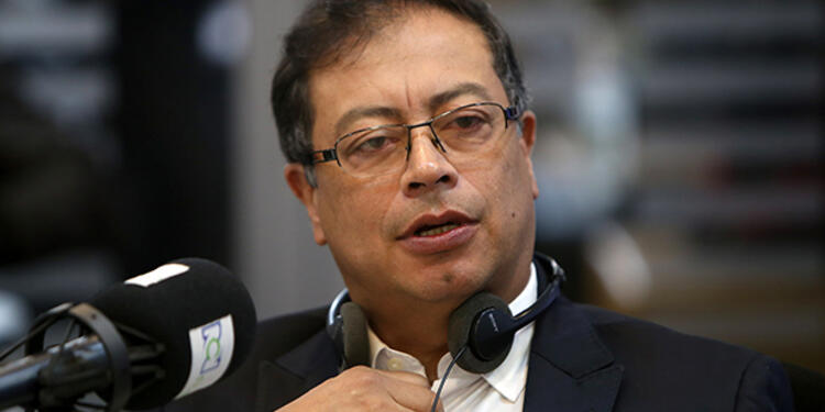 gustavopetroenrcnradio-1.jpg