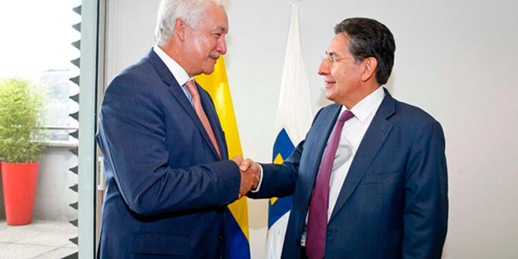 jorgefernandoperdomoynestorhumbertomartinezfotodimayor.jpg