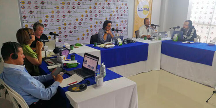 lA-FM1.jpg