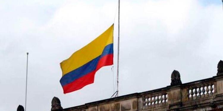 mariafernandacabalbandera.jpg
