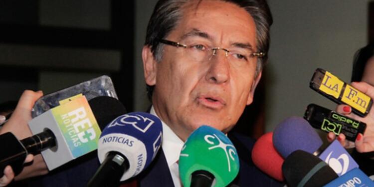 nestorhumbertomartinezcolprensa.jpg