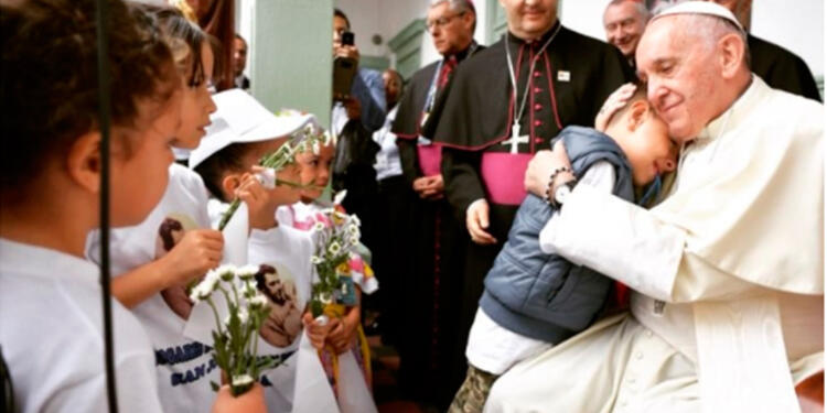 papafranciscocolombiainstagram.jpg