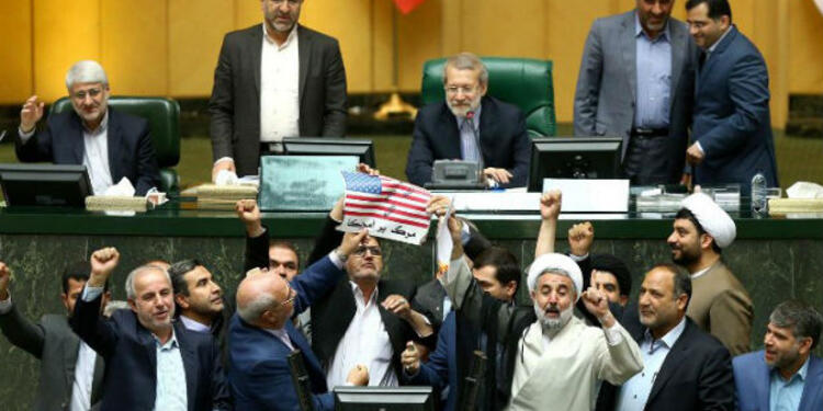 parlamentoiraniafp.jpg