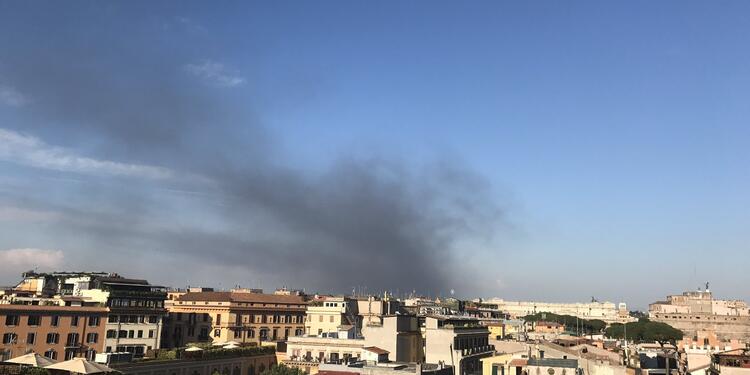 vaticano-humo-@mountainButorac.jpg