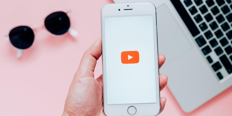 YouTube YouTube