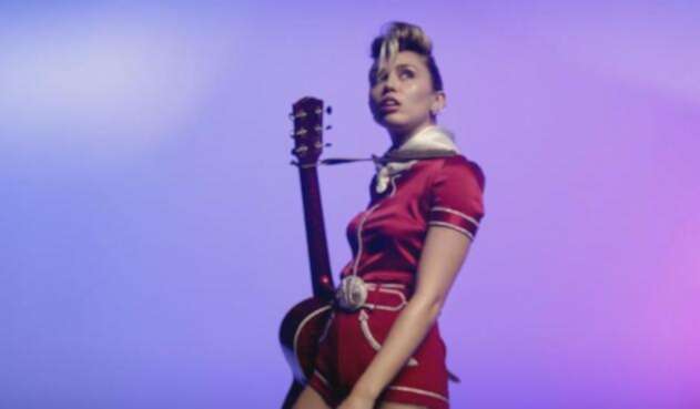 1280_mileycyrus_youngernow_081817.jpg
