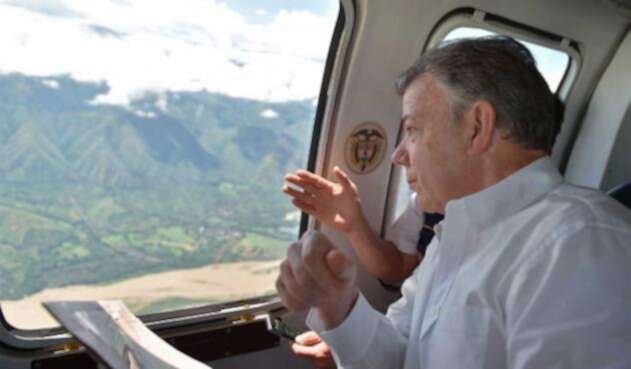 Santos realizó este martes un sobrevuelo en helicóptero por los municipios ubicados en la zona de influencia de Hidroituango en Antioquia Santos realizó este martes un sobrevuelo en helicóptero por los municipios ubicados en la zona de influencia de Hidroituango en Antioquia