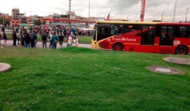 Bloqueo estación el Tintal de Transmilenio Bloqueo estación el Tintal de Transmilenio