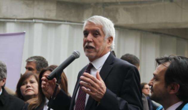 Enrique Peñalosa Enrique Peñalosa