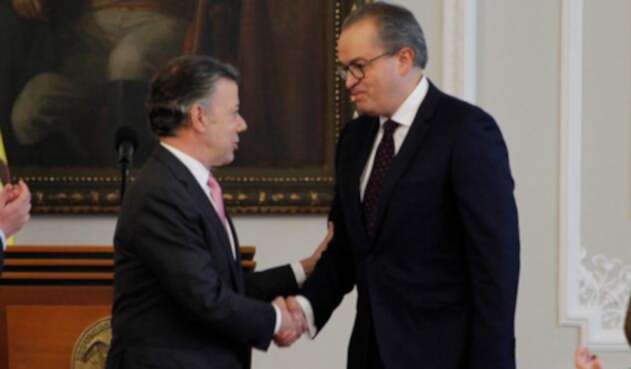 El presidente Santos y el procurador Carrillo El presidente Santos y el procurador Carrillo