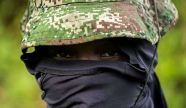 Un guerrillero en las selvas de Colombia Un guerrillero en las selvas de Colombia