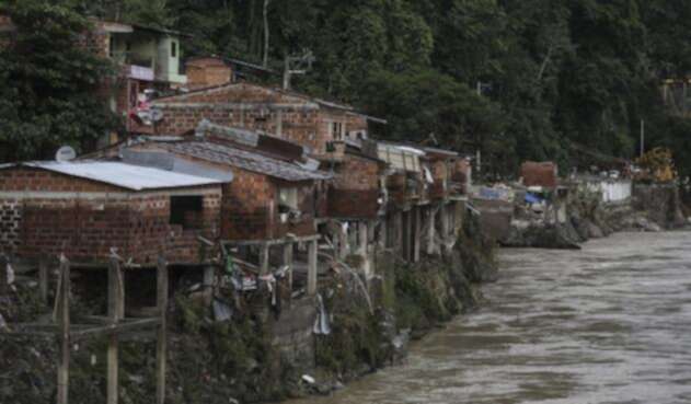 Barrio destruido después de ser inundado por el río Cauca en el municipio de Puerto Valdivia Barrio destruido después de ser inundado por el río Cauca en el municipio de Puerto Valdivia