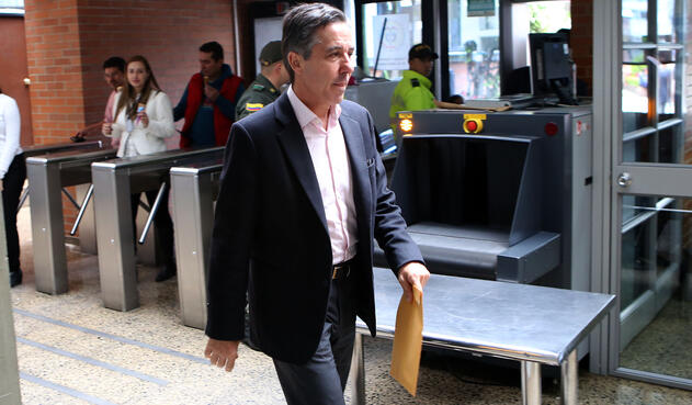 Llegada de Roberto Prieto a los juzgados de Paloquemao Llegada de Roberto Prieto a los juzgados de Paloquemao