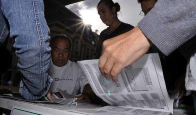 Mesa de votación Mesa de votación