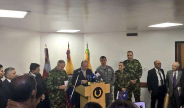 El ministro Luis Carlos Villegas durante el anuncio ante la prensa El ministro Luis Carlos Villegas durante el anuncio ante la prensa