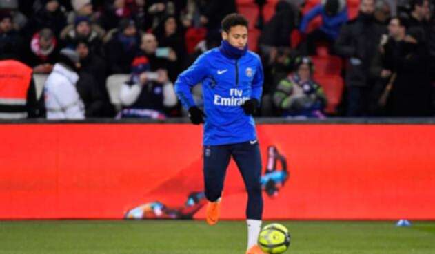 Neymar entrenando con el PSG Neymar entrenando con el PSG